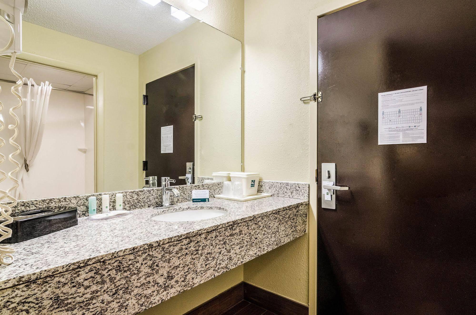 Quality Inn Whiteville North Esterno foto