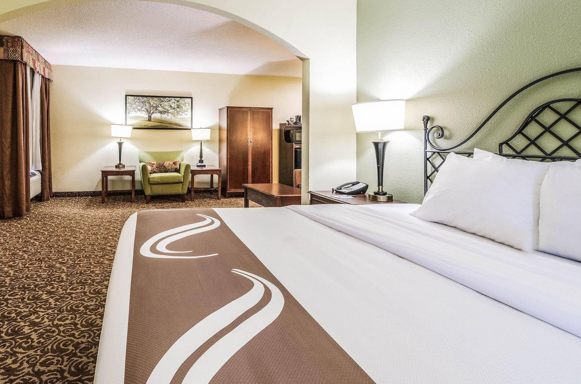 Quality Inn Whiteville North Esterno foto