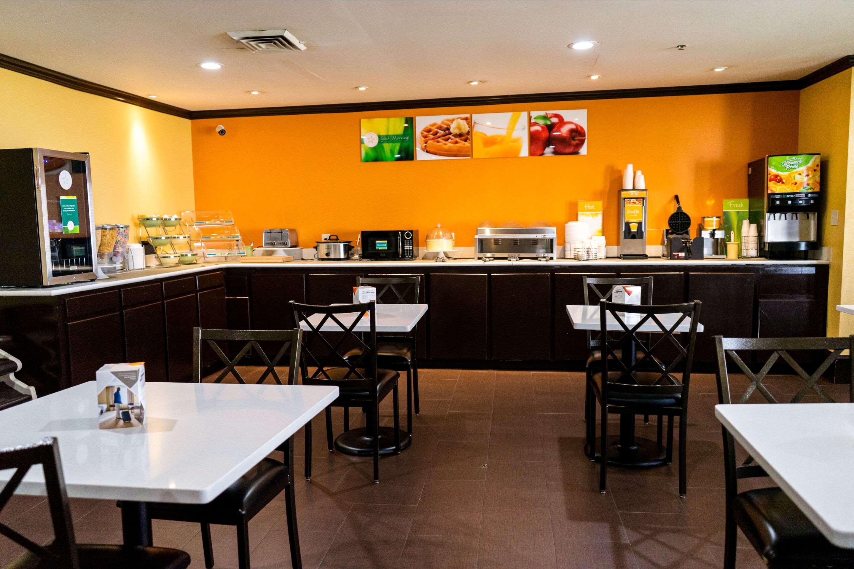 Quality Inn Whiteville North Esterno foto
